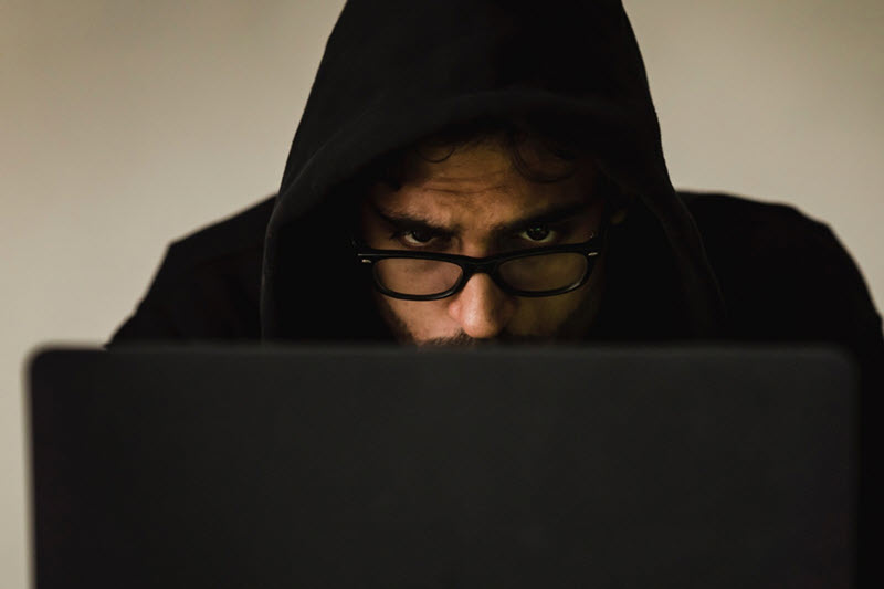 How to Hack a Mobile Phone Without Any Software for Free