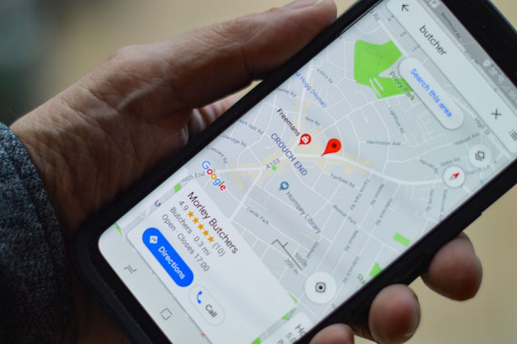 How to Track Someone's Phone Using Google Maps