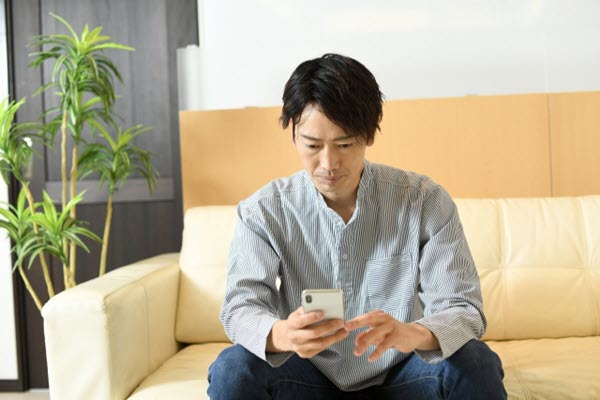 彼氏がLINEで浮気しているか確かめる方法